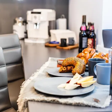 Apartment,private Parking, Balcony, Smart Check In Lägenhet *